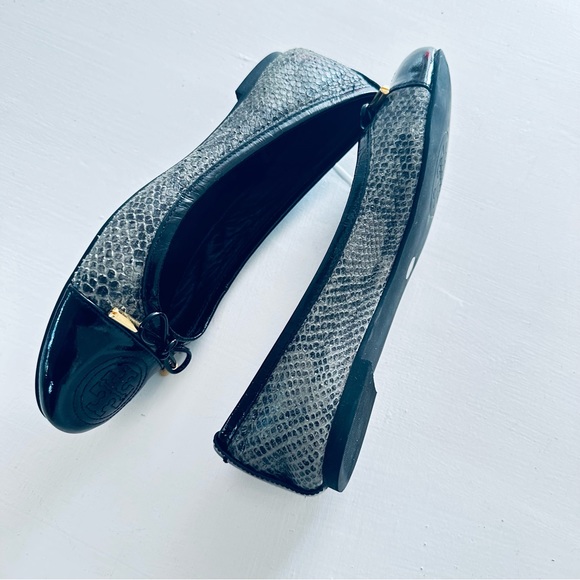 Tory Burch black snake print ballerinas size 6M - Picture 11 of 11